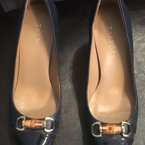 Beautiful Talbots Classic Leather Pumps Navy 7M